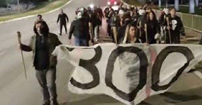 DEM - Sara Winter é expulsa após ameaças e protestos contra ministros do STF