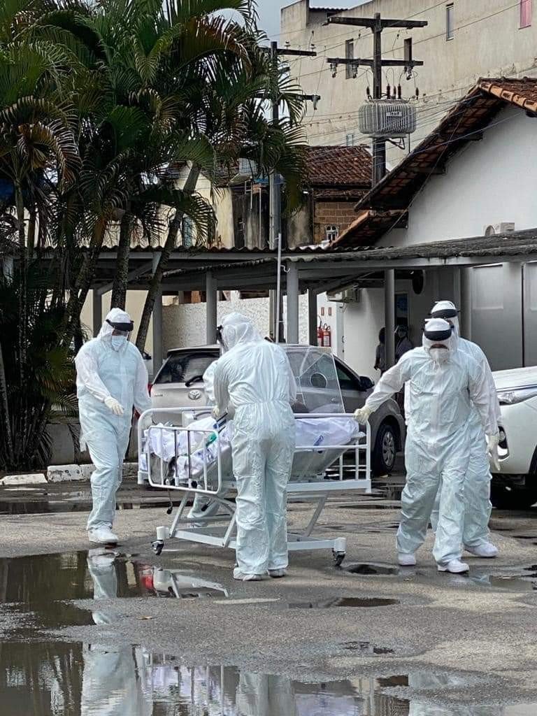 Covid-19: Pacientes são transferidos para leitos de UTI do Hospital de Campanha de Teixeira de Freitas