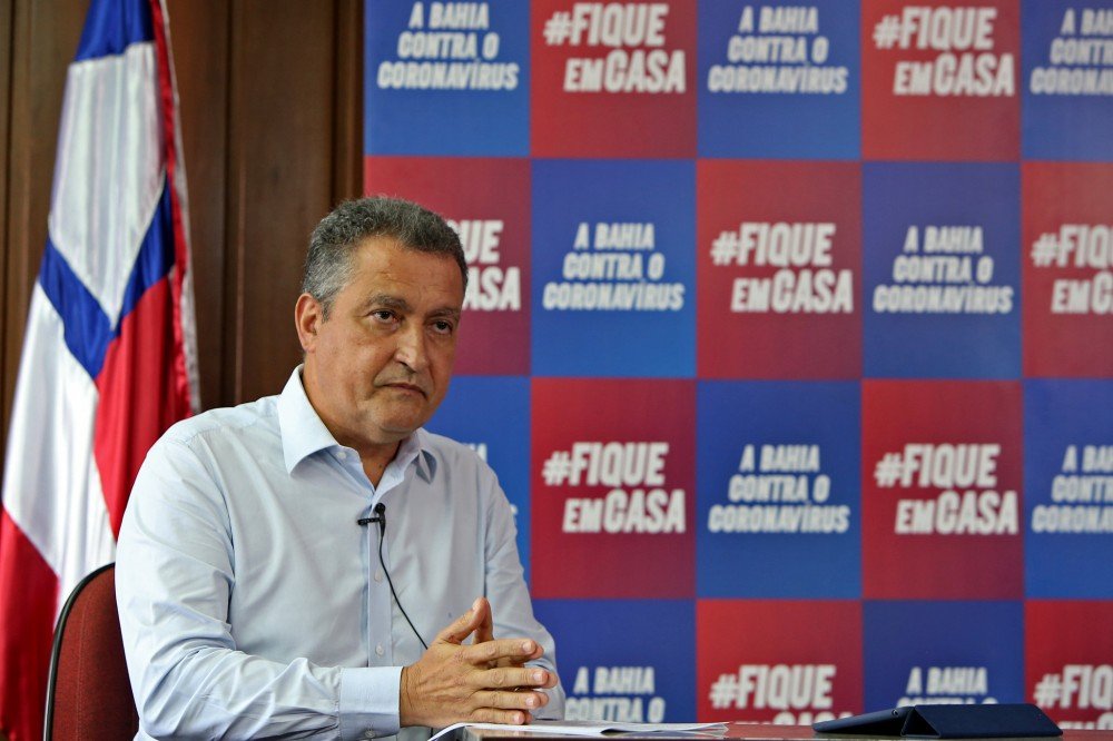 Rui prorroga decretos e anuncia testagem de estudantes em três cidades