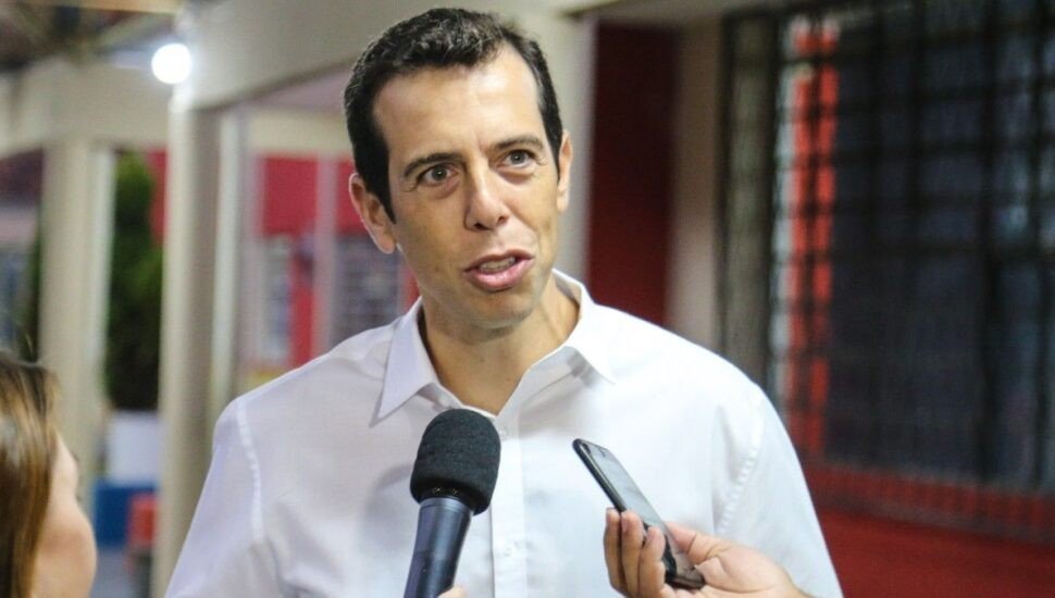 CNN Brasil faz reportagem devastadora contra Renato Feder e frustra sua nomeação para a educação