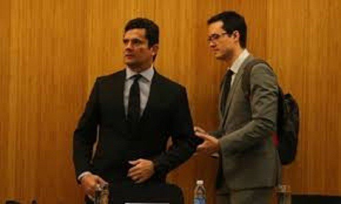 Jornalista clama pelo fim da farsa publicitária da Lava Jato