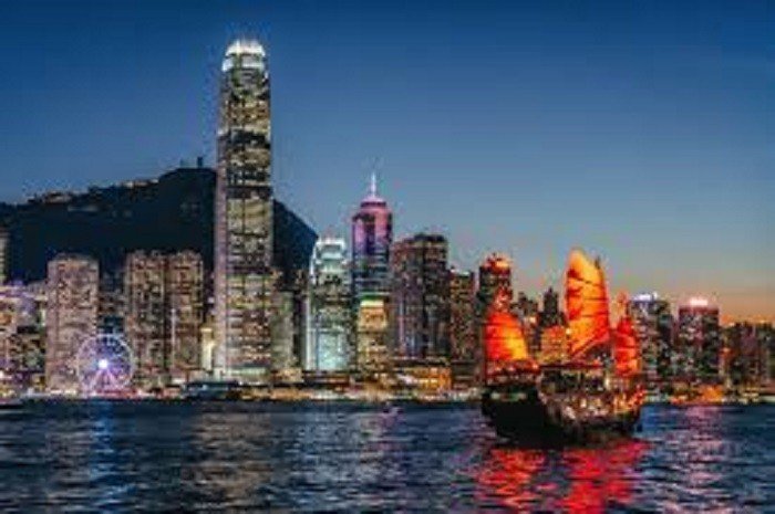 Cientistas de Hong Kong relatam primeiro caso de reinfecção por diferente cepa do coronavírus