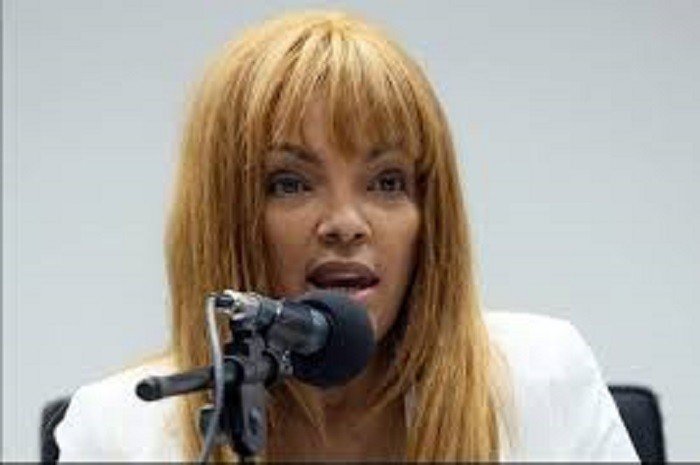 PSD suspende filiação de Flordeliz