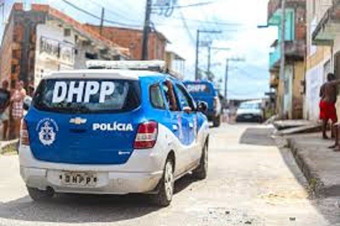 Em Salvador, bandidos atiram em criança de 8 anos e impedem socorro