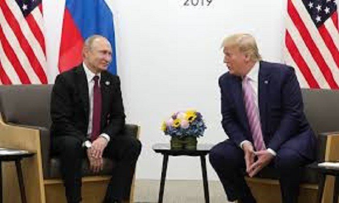 Ex advogado de Trump revela que ele é racista e admirador de Putin
