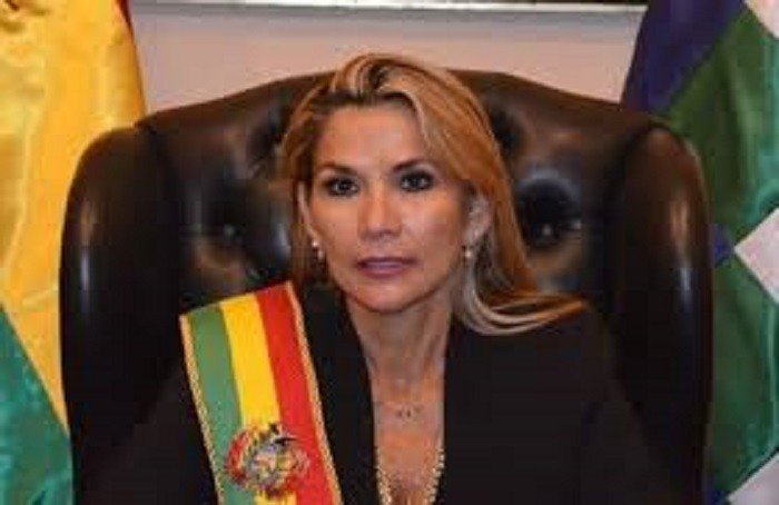 Bolívia - reviravolta nas eleições com desistência da presidenta atual