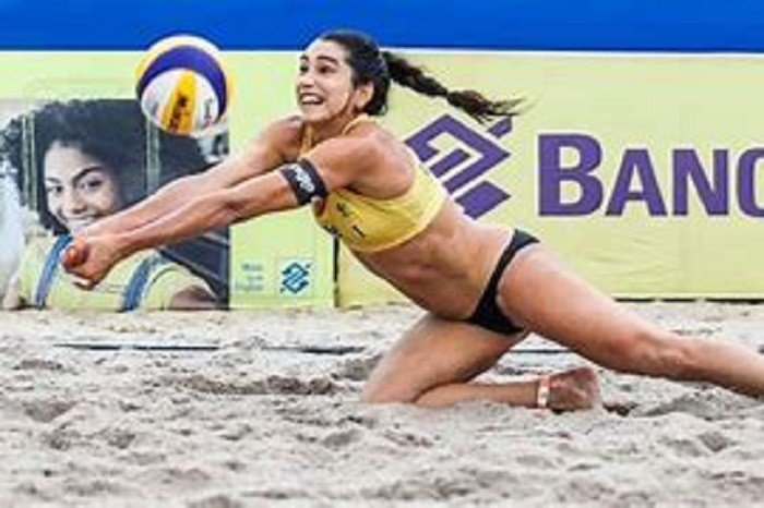 Carol Solberg é denunciada ao STJD após gritar 