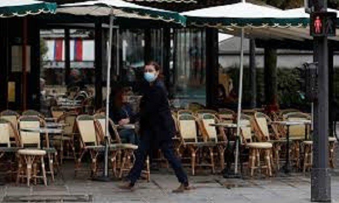 Paris se prepara para fechar bares