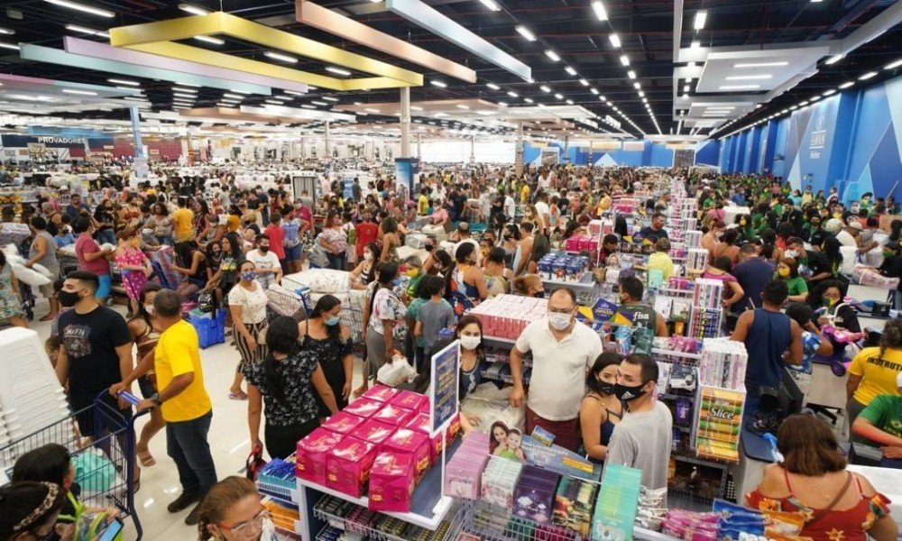 Havan é fechada e multada por provocar aglomeração em Belém