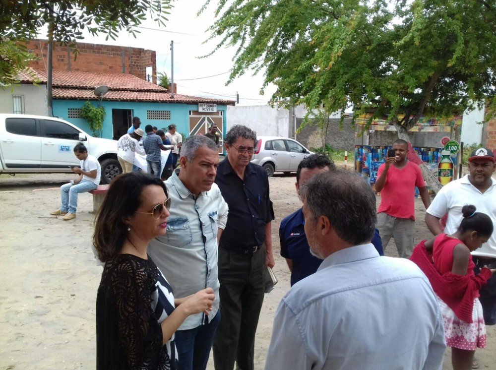 Joaquim Neto e diretora do SAAE apresentam obras de saneamento para região do Barreiro