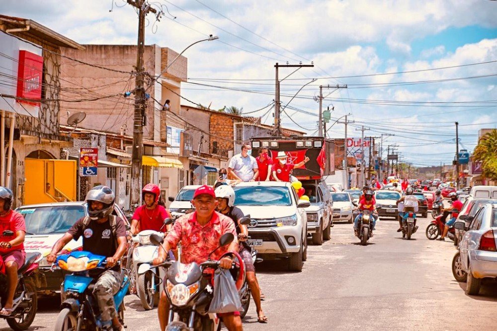 Mais de 500 veículos na carreata de Radiovaldo na região de Santa Terezinha