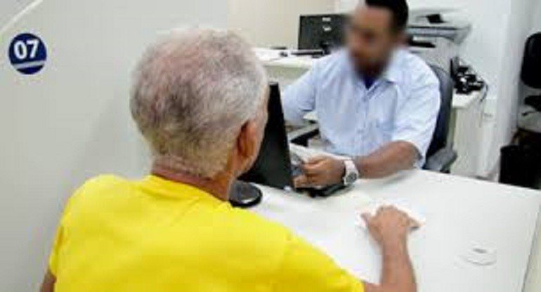 Decreto prorroga suspensão do recadastramento de aposentados e pensionistas até final de novembro