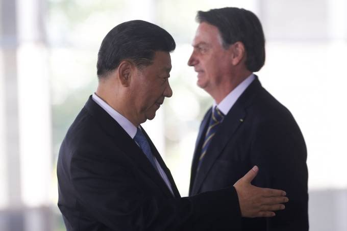 Cúpula do Brics expõe diferenças e racha entre Brasil e China