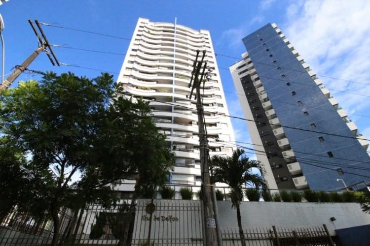 PM apreende R$ 58 mil com traficante no Alto do Itaigara