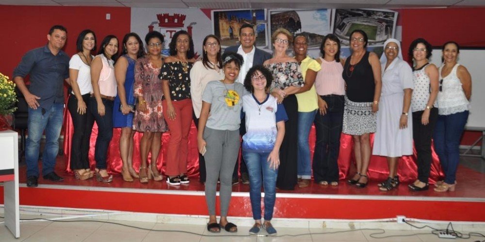 SESSÃO ESPECIAL HOMENAGEIA ALUNOS DO 4° ANO DO COLÉGIO ESTADUAL DEPUTADO LUIZ EDUARDO MAGALHÃES PELA CONQUISTA DO 1º LUGAR NO MOCINN