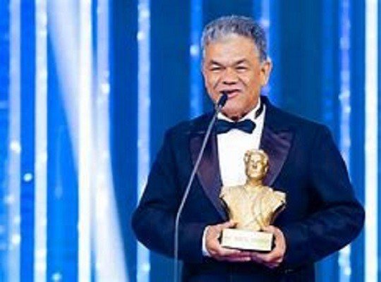 Humorista 'Rodela' morre aos 66 anos por complicações da Covid-19