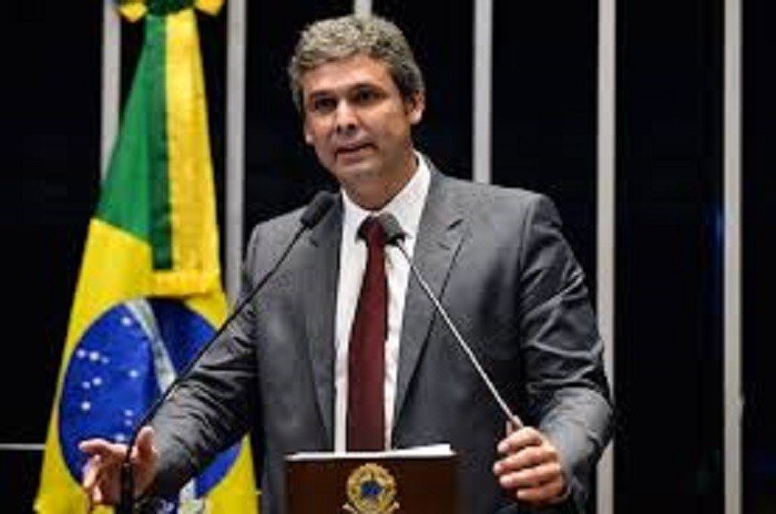 TSE garante eleição de Lindbergh Farias para vereador do Rio