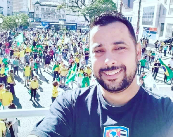 Jovem pastor bolsonarista que fazia propaganda da cloroquina e ivermectina morre de Covid-19