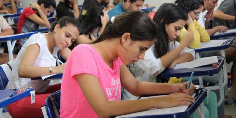 Estudantes poderão requerer aproveitamento de estudos para conclusão do Ensino Médio