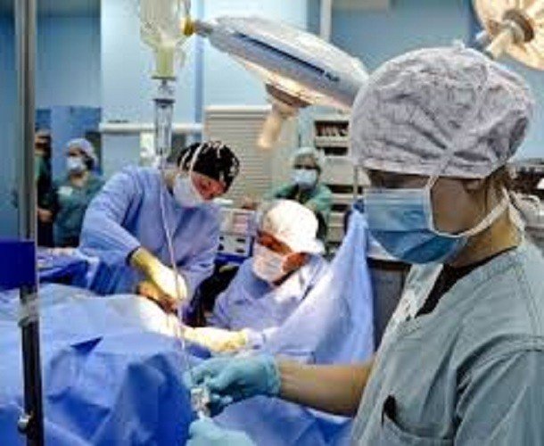 Sesab suspende cirurgias eletivas na Bahia e gera reações de funcionários de hospitais