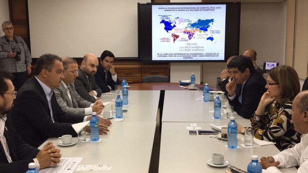 “Cooperação entre Bahia e Cuba é para ampliar ensino nas universidades”, explica governador