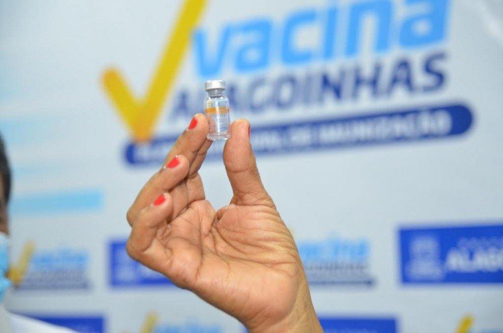 Alagoinhas (BA) recebeu 4.176 doses da Coronavac. Serão usadas na vacinação de idosos e profissionais da área da saúde
