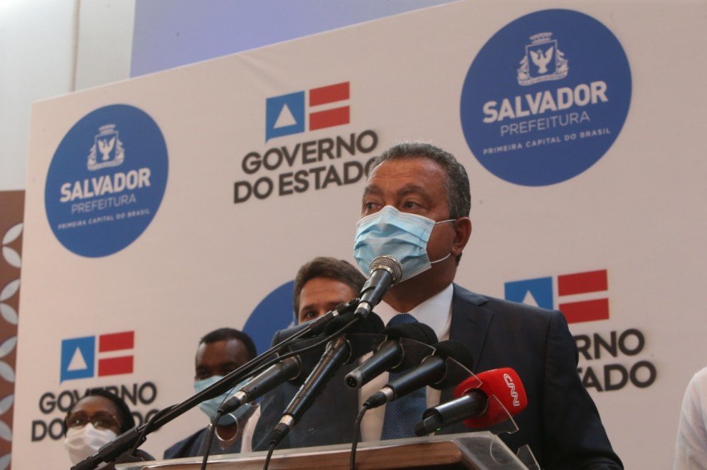 Rui Costa cobra menos burocracia na liberação de novos tipos de vacina contra a Covid-19