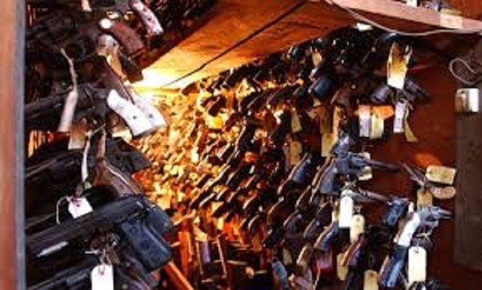 Armas matam mulheres, não as protegem