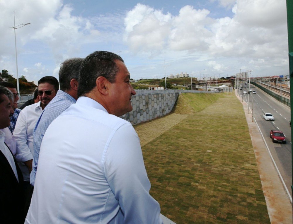 Rui entrega último grande viaduto complementar das obras do Metrô de Salvador