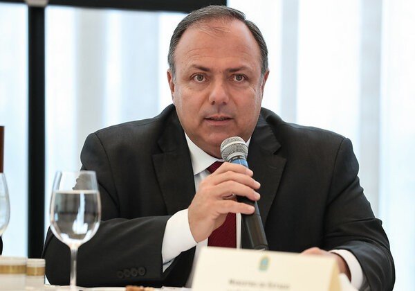 Com rede de saúde em colapso, Rondônia pede 30 médicos a Pazuello