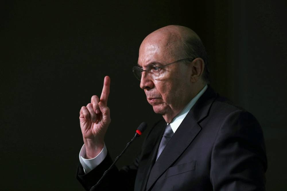 Meirelles vai à Câmara tentar manter viva a reforma da previdência