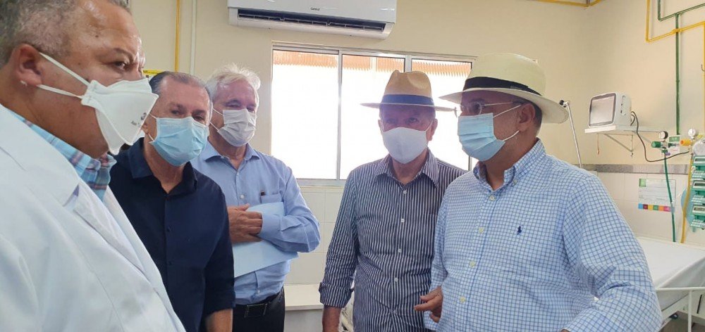 Vice-governador da Bahia inaugura leitos de UTI Covid-19 no município de Barra