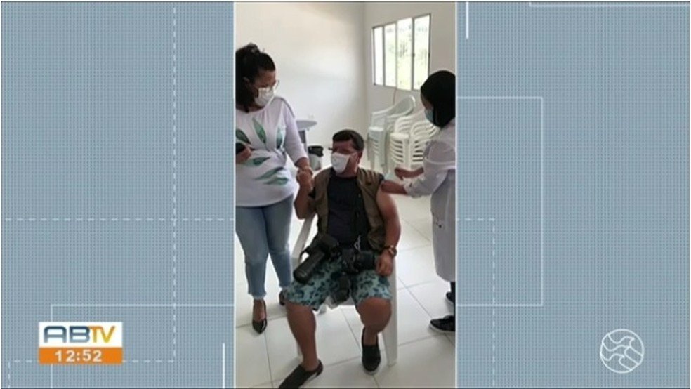 Justiça determina afastamento de secretária de Saúde de Jupi (PE) por furar fila da vacinação