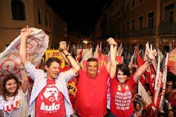 Lula, Haddad e Dino moveram as peças do tabuleiro político
