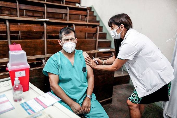 Duas variantes brasileiras do coronavírus foram detectadas na Argentina