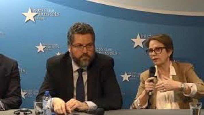 Centrão quer trocar Ernesto Araújo por Tereza Cristina no Itamaraty