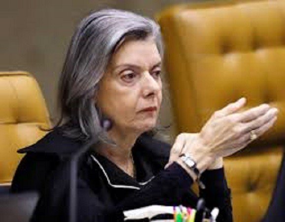 Cármen Lucia dá sinais de afastamento do grupo pro Lava Jato no STF