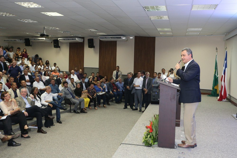 Rui anuncia investimento em unidades de saúde de cinco municípios do interior