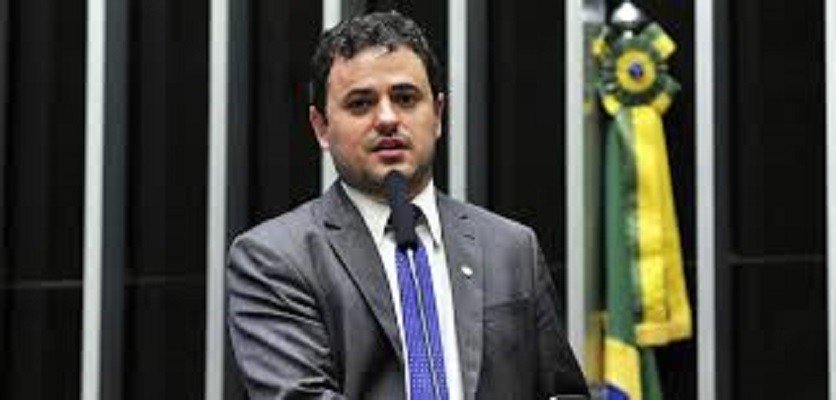 Glauber Braga diz que deputado bolsonarista Daniel Silveira tem que ser cassado