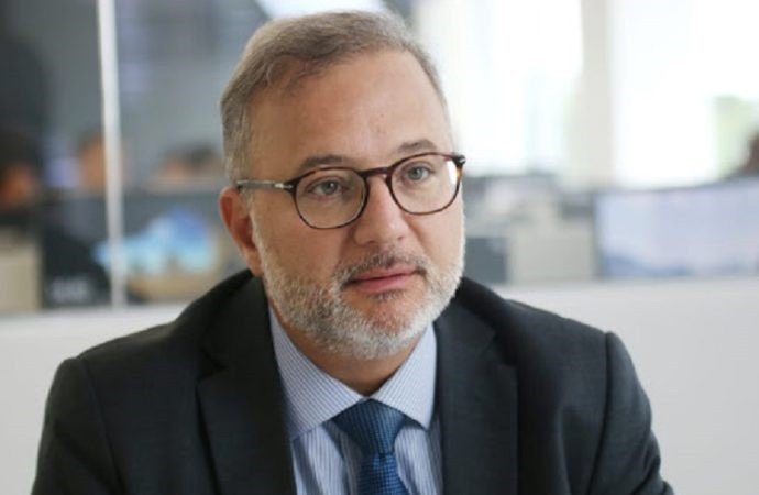 Após testar positivo para Covid-19, Fábio Vilas-Boas é internado no Hospital Aliança